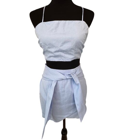 New SUPERDOWN REVOLVE Women's Light Blue Milah Wrap Two-Piece Skirt Set Size M - Picture 4 of 7